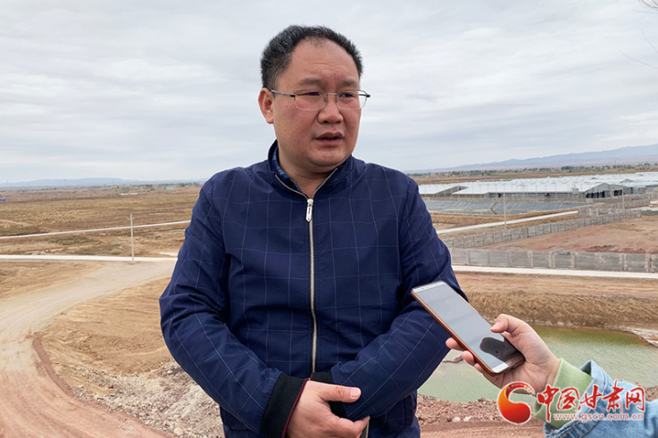 【甘肅省決戰(zhàn)決勝脫貧攻堅(jiān)】靖遠(yuǎn)縣：生豬種養(yǎng)產(chǎn)業(yè)園為脫貧致富帶來(lái)“新希望”（圖）