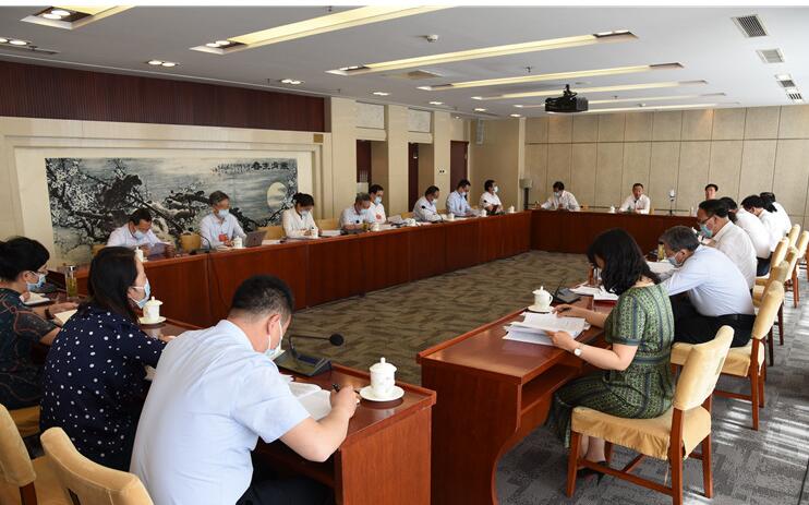 【兩會(huì)快訊】甘肅代表團(tuán)分組審議全國(guó)人大常委會(huì)工作報(bào)告，唐仁健參加第二小組會(huì)議并發(fā)言