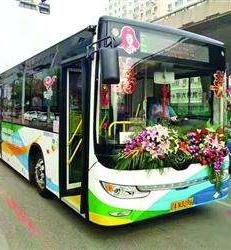 6條?？俊疤m州車站”的公交線路今起實施站外落客