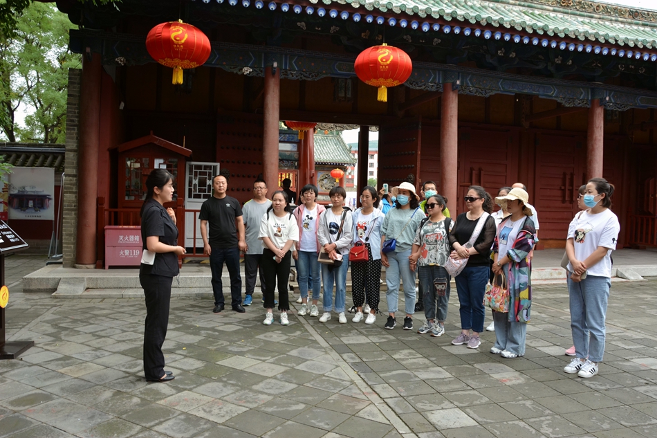“你是人間四月天”——第二批甘肅省抗疫一線醫(yī)務(wù)人員康養(yǎng)之旅走進(jìn)天水活動(dòng)開啟