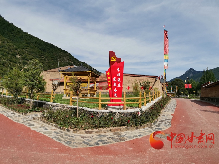 【蘭大新聞學(xué)子重走西北角】甘南迭部：村民吃上“文化飯”，搭上“旅游車”