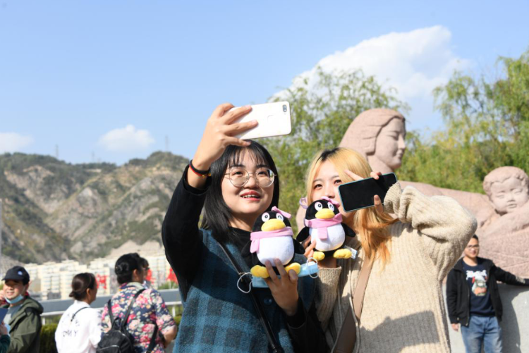 騰訊新聞邀網(wǎng)友來贊蘭州城 短視頻獎(jiǎng)金最高10萬(wàn)元等你拿