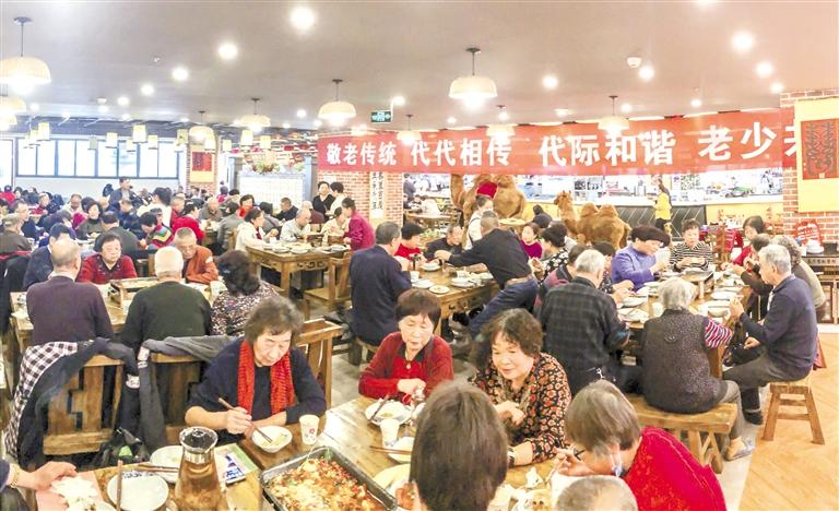 孝滿金城、德潤(rùn)人心 蘭州市舉辦第六屆千叟宴感恩活動(dòng)