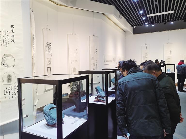 “非遺精品洮硯傳拓題跋藝術(shù)展”開展 洮硯雕刻、傳拓、拓片題跋集中亮相甘肅藝術(shù)館