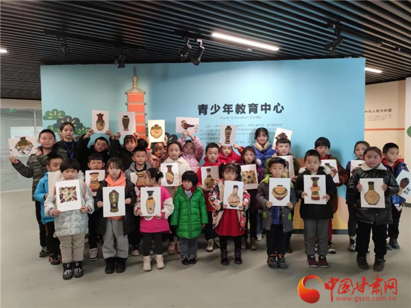 博物館里過(guò)臘八 武威這些孩子用五谷拼文物！