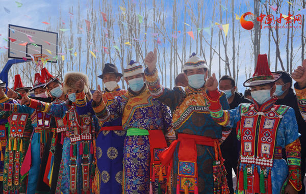 肅南：分紅啦分紅啦！南溝村村民喜領(lǐng)43.3萬元