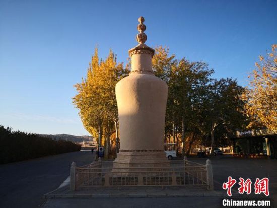 圖為2020年11月，沐浴在晨光中的莫高窟道士塔。(資料圖) 馮志軍 攝