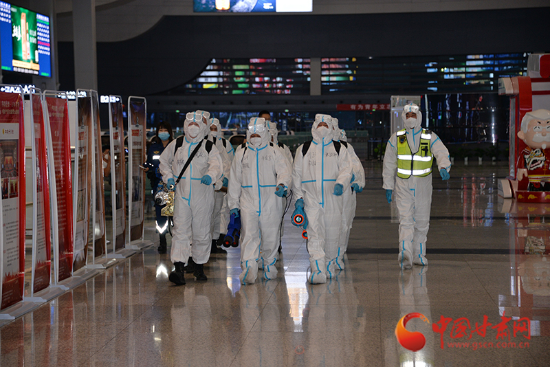 【隴拍客】蘭州西客站全面消殺，場面堪比大片