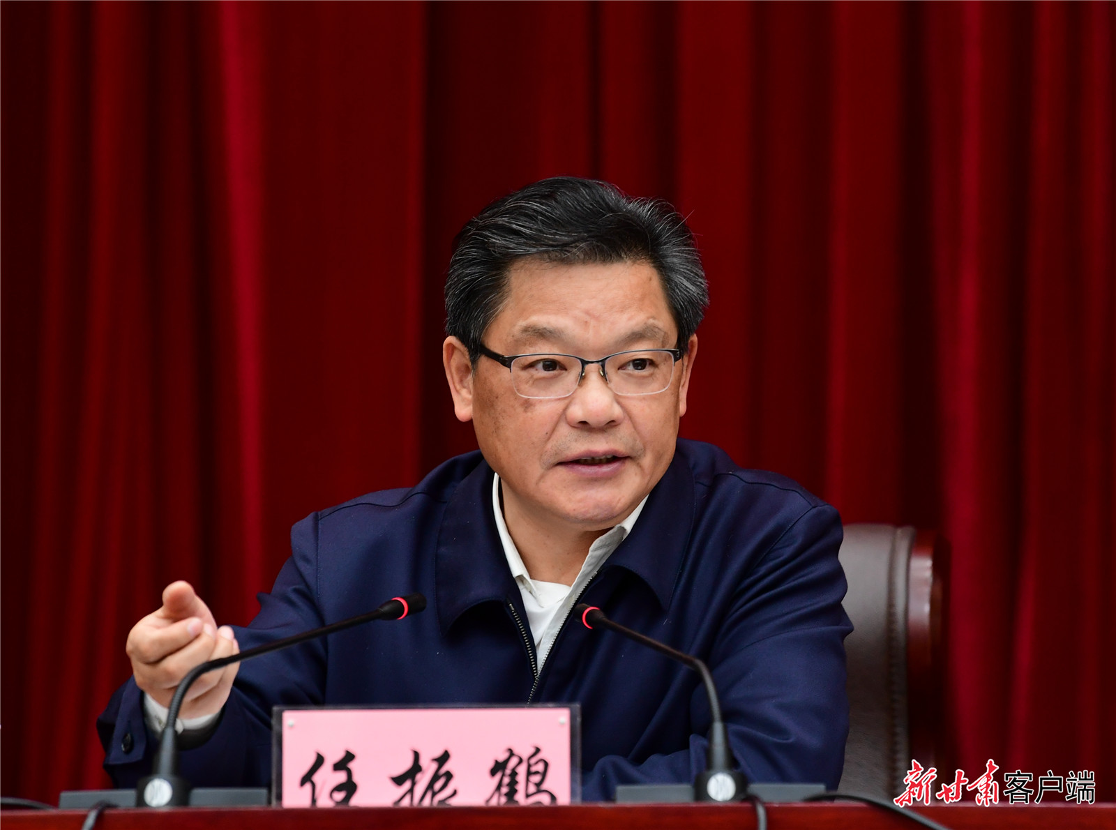 任振鶴在全省新型城鎮(zhèn)化工作推進會議上強調：凝心聚力抓落實、蹄疾步穩(wěn)向前進，奮力推進新型城鎮(zhèn)化建設再上新臺階