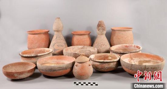 圖為圪垯川遺址出土的器物組合。(資料圖) 甘肅省文物局供圖