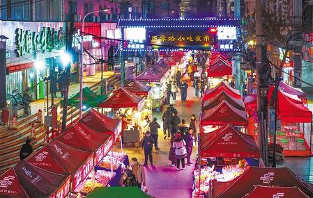 蘭州市城關區(qū)正寧路小吃夜市、南關民族風味一條街恢復營業(yè)