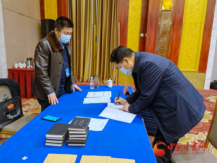 【聚焦2022甘肅兩會(huì)】政協(xié)委員向大會(huì)報(bào)到 甘肅開(kāi)啟“兩會(huì)時(shí)間”