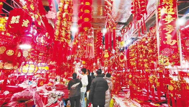 年貨豐 采購忙，金城紅紅火火迎新春