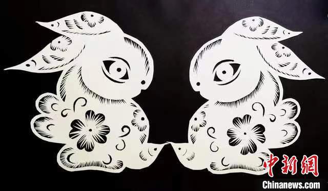 圖為甘肅“非遺人”創(chuàng)作的剪紙兔。(資料圖) 甘肅省非遺保護(hù)中心供圖