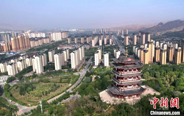 圖為“南涼古都”樂都朝陽山片區(qū)的今朝?！⊙Φ?攝