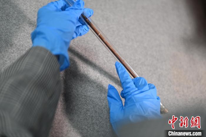 2024年5月7日，拍攝的甘肅省博物館館藏國寶級文物“白馬作”毛筆。李亞龍　攝