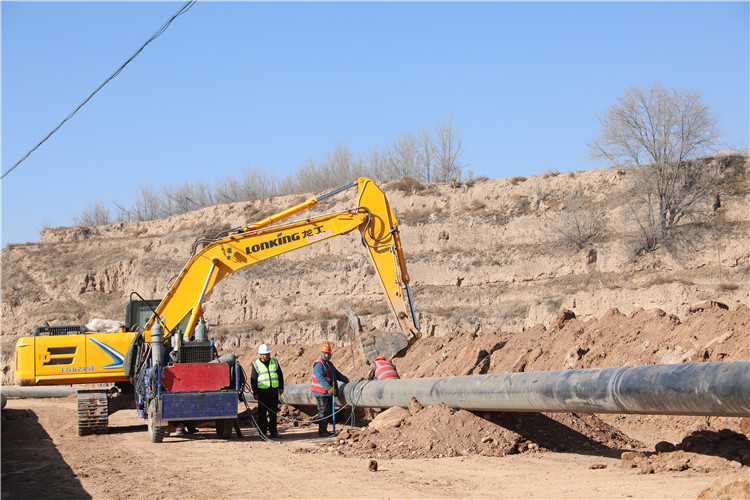 臨洮縣洮陽(yáng)水廠農(nóng)村供水鞏固提升暨城區(qū)第二水源工程現(xiàn)場(chǎng)。_副本.jpg