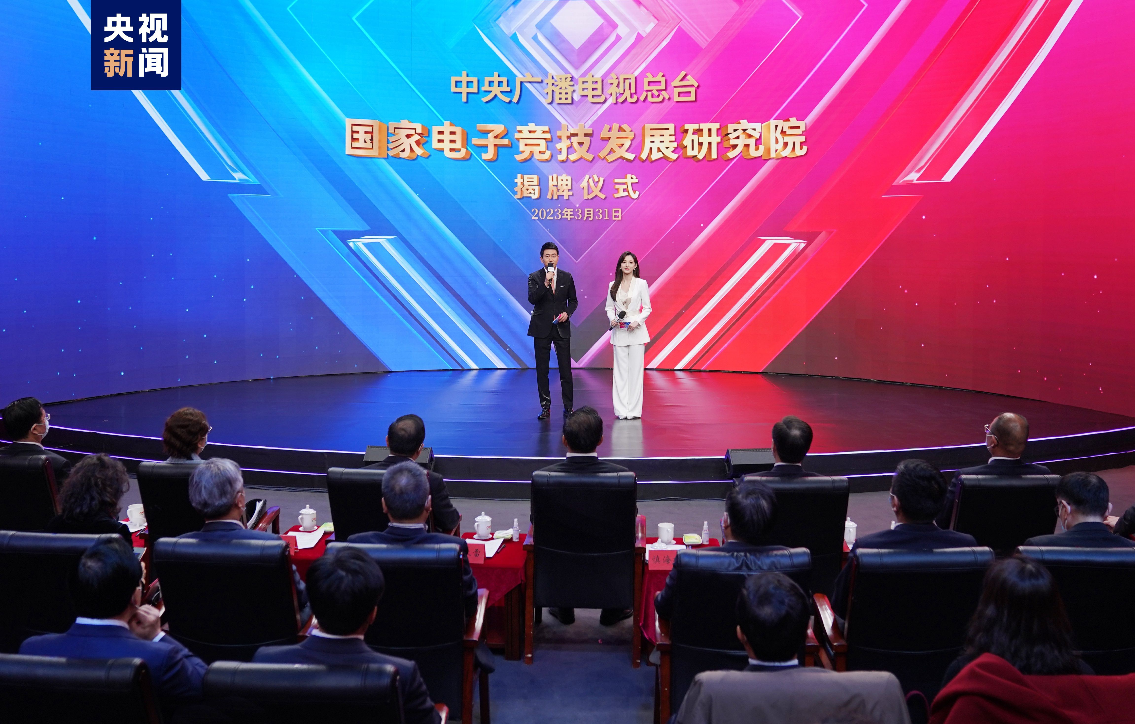 襄陽一母嬰店被指“固體飲料當(dāng)奶粉賣”，商家稱是營養(yǎng)粉